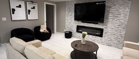 Smart TV y chimenea