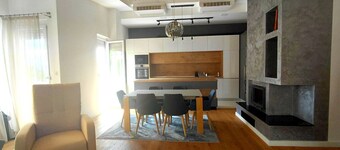 Cozy 2-bedroom apartment in peaceful Skopje with AC