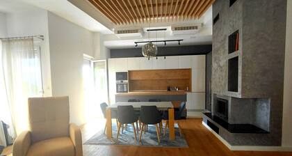 Cozy 2-bedroom apartment in peaceful Skopje with AC