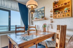 Dining - Vrbo Property (Heiligenhafen)