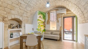 Unclassified image, 5 of 21, button - Apartment 'La Nicchia' with Wi-Fi and Air Conditioning (Ragusa)
