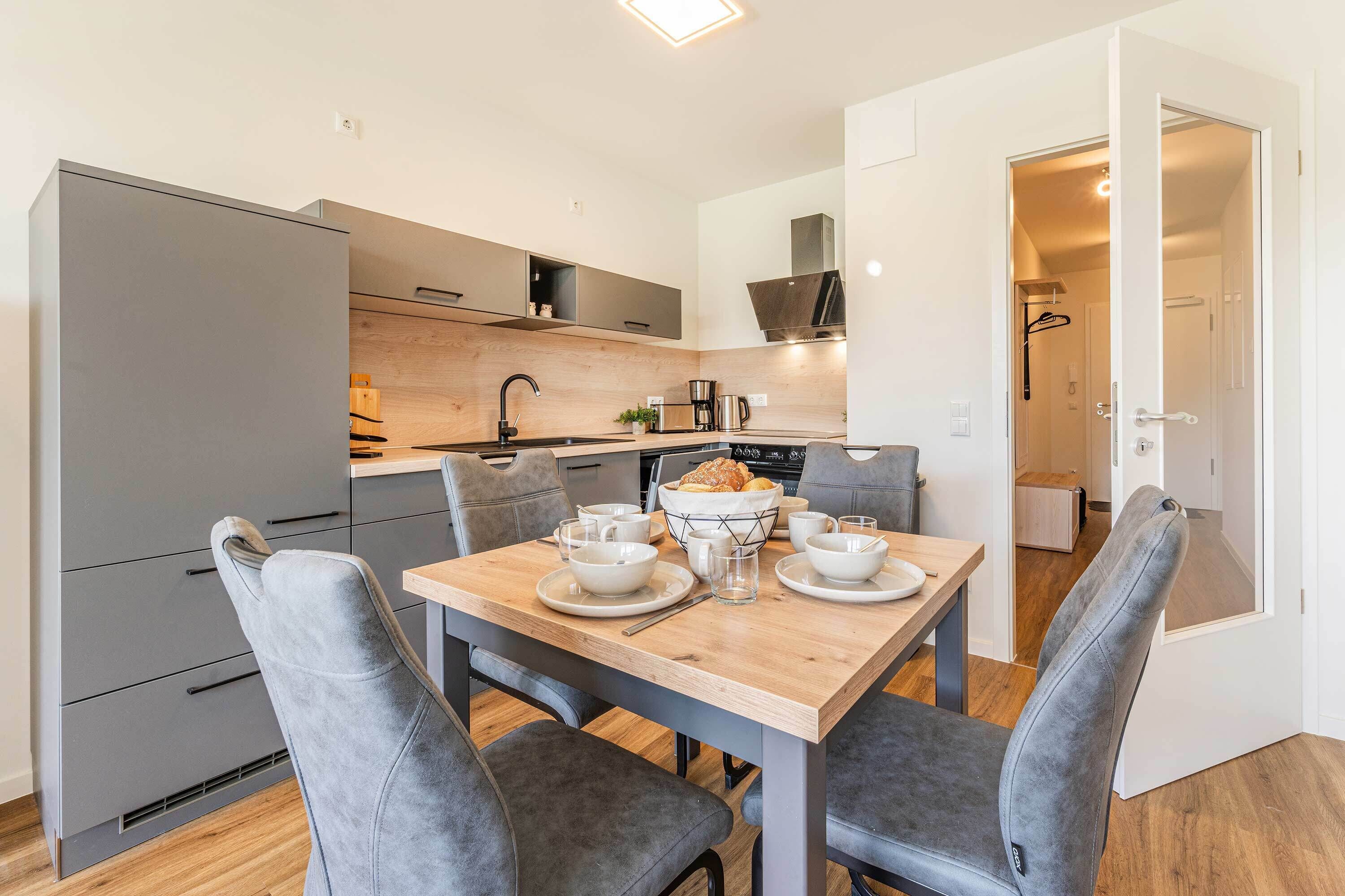 Kühlschrank, Ofen, Herdplatte, Geschirrspüler