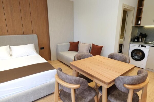 Safir Luxury Suites - Saranda