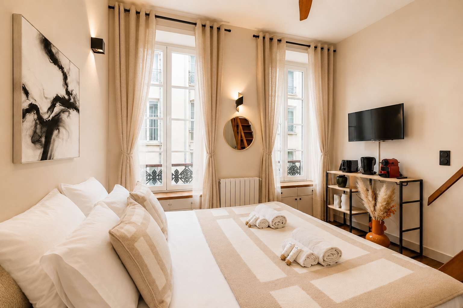 Iron/ironing board, travel cot, WiFi, bed sheets