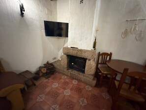 Dining - Vrbo Property (CM)