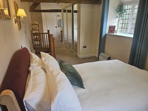 Double Room | In-room safe, iron/ironing board, free WiFi - Cotswold Townhouse - Adults Only (Stow-on-the-Wold)