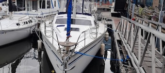 Marvelous 2-bedroom yacht walkable to public transportation for World cup