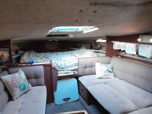 Marvelous 2-bedroom yacht walkable to public transportation for World cup