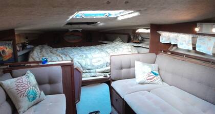 Marvelous 2-bedroom yacht walkable to public transportation for World cup