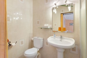 Shower, towels