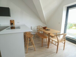 Cottage | Bahagian dalam
