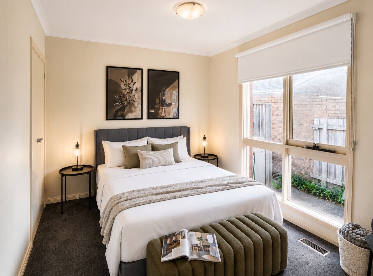 2 bedrooms, desk, iron/ironing board, WiFi