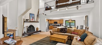 Mountain View Lodge Spectacular three story private home with Hot Tub.  Less then 15 minutes from Killington Resort and a stones throw from Green Mountain National. 2 Free Day Passes to Killington Rec Center Pool. ( diving board available)
