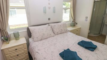 2 bedrooms, WiFi (free), individually decorated, individually furnished