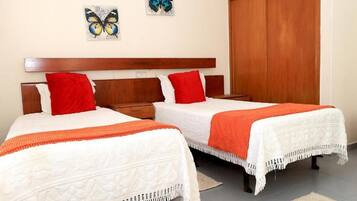 Chambre Deluxe avec lits jumeaux, balcon, vue jardin | Spa