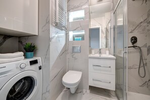 Superior Apartment, Pool Access, River View | Bathroom - Live & Travel Apartments Waterlane  (Gdańsk)