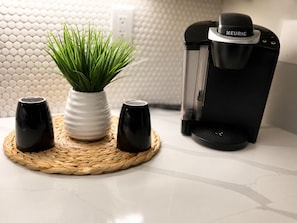 Kaffee und/oder Kaffeemaschine