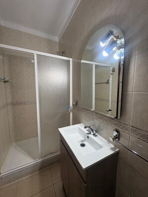 Towels, toilet paper - Vrbo Property (Altura)