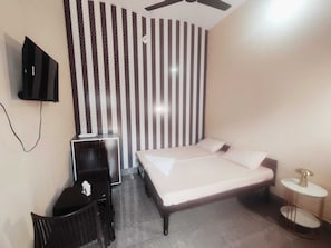Deluxe Room | Desk, free WiFi - Royal Guest House  (Suratgarh)
