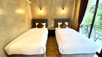 Twin Room, Balcony, Park View | Free WiFi, wheelchair access