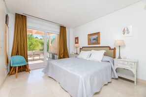 Interior - Real1b - Beautiful Apt With Tropical Terrace (Marbella)