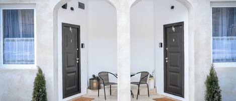 Habitación doble, planta baja | Terraza o patio