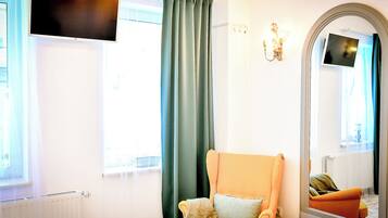 Standard Double Room, Courtyard View | Interior
