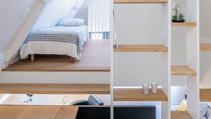 Căn hộ tiện nghi đơn giản, nhiều giường, máy điều hòa, quang cảnh thành phố | Màn/rèm cản sáng, bàn ủi/dụng cụ ủi quần áo
