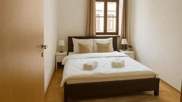 1 bedroom, iron/ironing board, internet, bed sheets