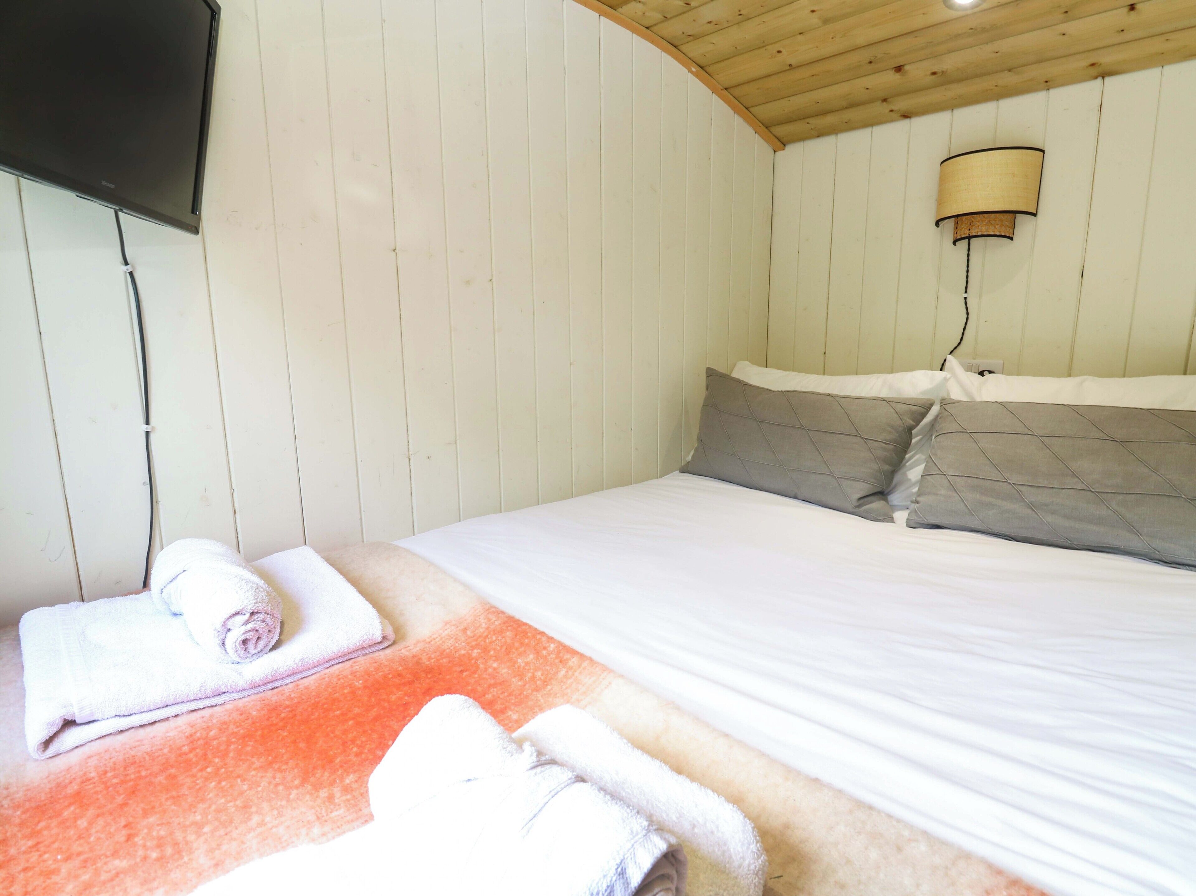 1 bedroom, WiFi (free), individually decorated, individually furnished