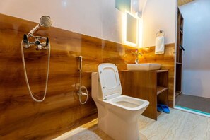 Cottage Deluxe, ban công, quang cảnh hồ | Phòng tắm