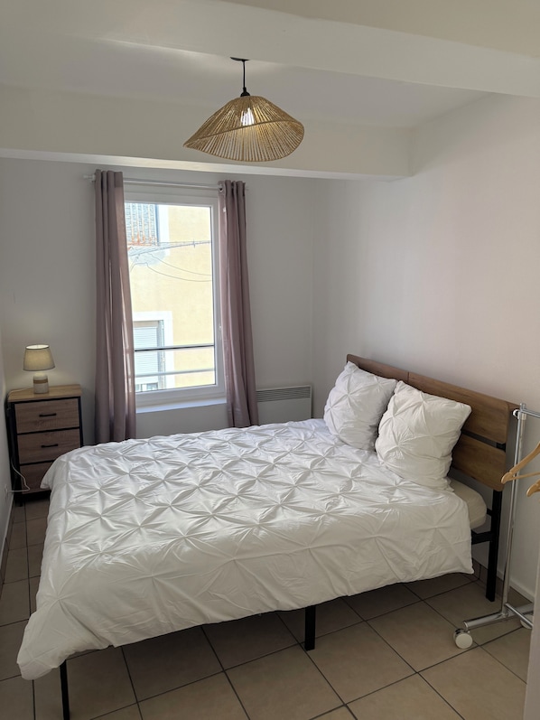 Room - Apparently 6 pers in the heart of Montélimar (Montélimar)