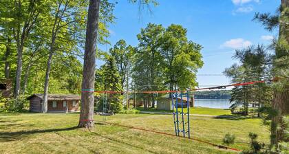 Sullivans Landing | 5BR | Waterfront on South Arm of Lake Charlevoix