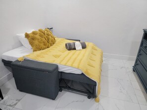 Room - Amazing 1-bedroom Suite with AC in vibrant Miami (Miami)