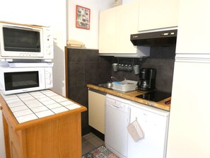 Private kitchen - Convenient T2 with parking - 6 guests (Saint-Lary-Soulan)