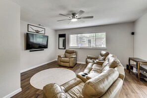 House (3 Bedrooms) | Interior - Private Yard w/ Grill & Fire Pit! Mansfield Escape (Mansfield)