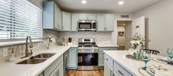 Private Yard w/ Grill & Fire Pit! Mansfield Escape