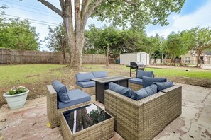 Interior - Private Yard w/ Grill & Fire Pit! Mansfield Escape (Mansfield)