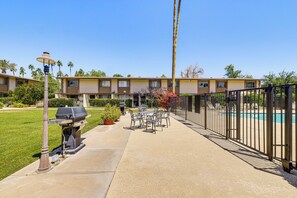Apartment (2 Bedrooms) | Interior - Steps to Fashion Square! Condo w/ Patio & Pool (Scottsdale)