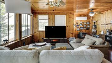 Talo (3 Bedrooms) | Sisätilat