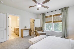 House (4 Bedrooms) | Interior - On 4+ Acres! Modern Home w/ Lake Access in Orange (Orange)