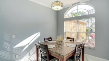 Maison (4 Bedrooms) | Intérieur