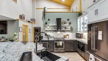 House (2 Bedrooms) | Front of property