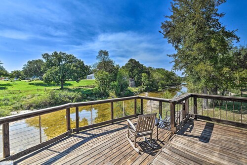 Paluxy Riverfront Couples Studio on Over 2 Acres!