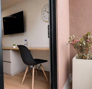 Condo, City View | Interior - WELL 100 (Bogotá)