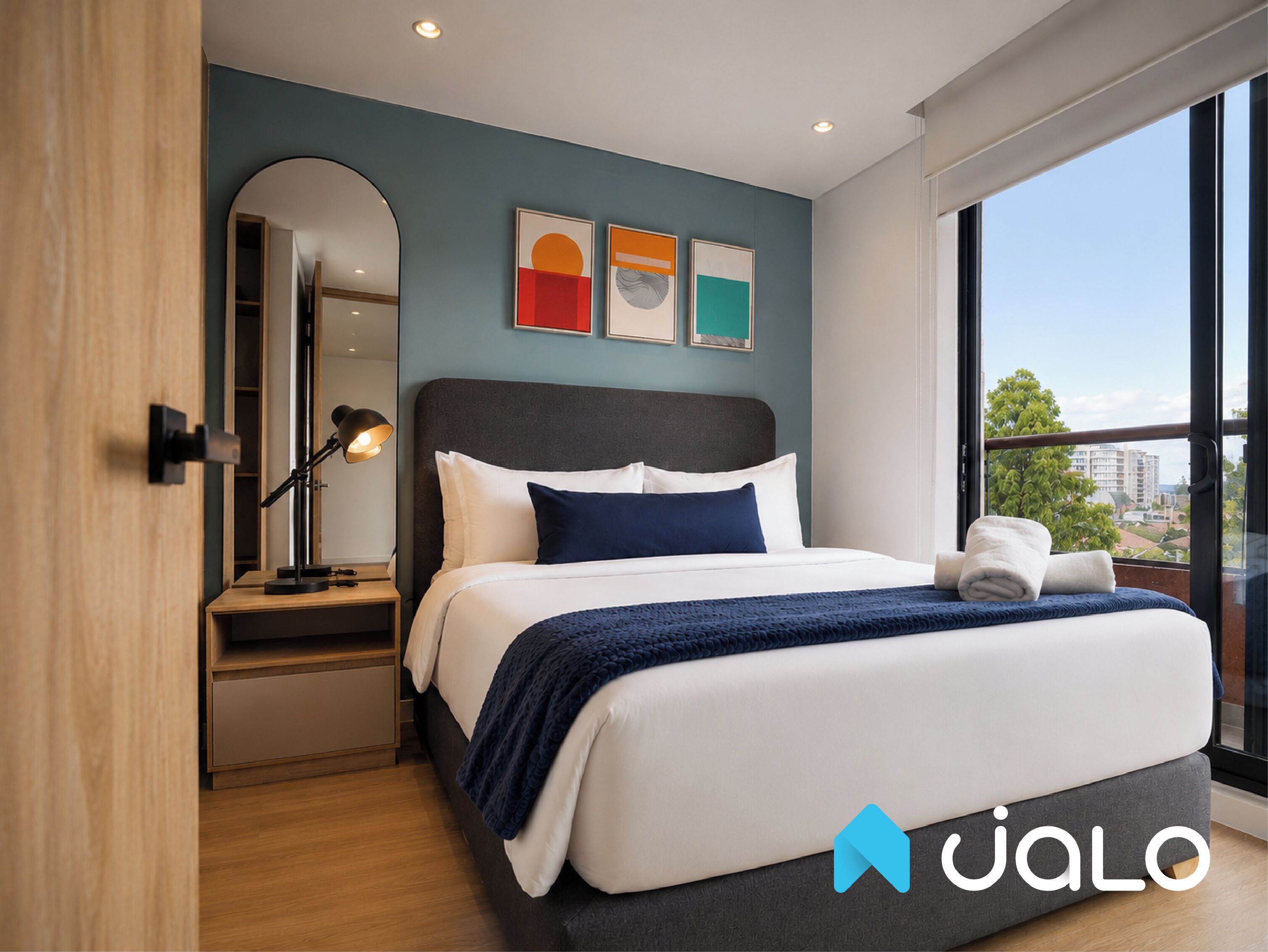 Apartamento, vista para a cidade | Roupas de cama premium, cofres nos quartos