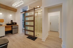 Apartment (0 Bedroom) | Interior