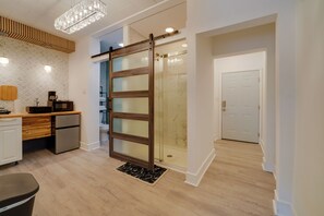 Apartment (0 Bedroom) | Bahagian dalam