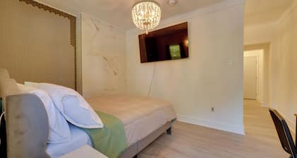 Walk Downtown! Hinton Historic District Studio