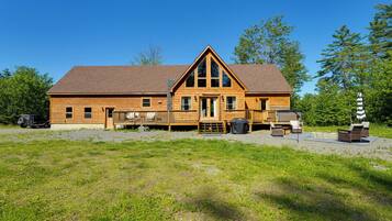 House (4 Bedrooms) | Front of property